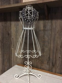 Jewelry or scarf stand
