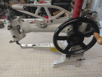 Leather sewing machine, like new