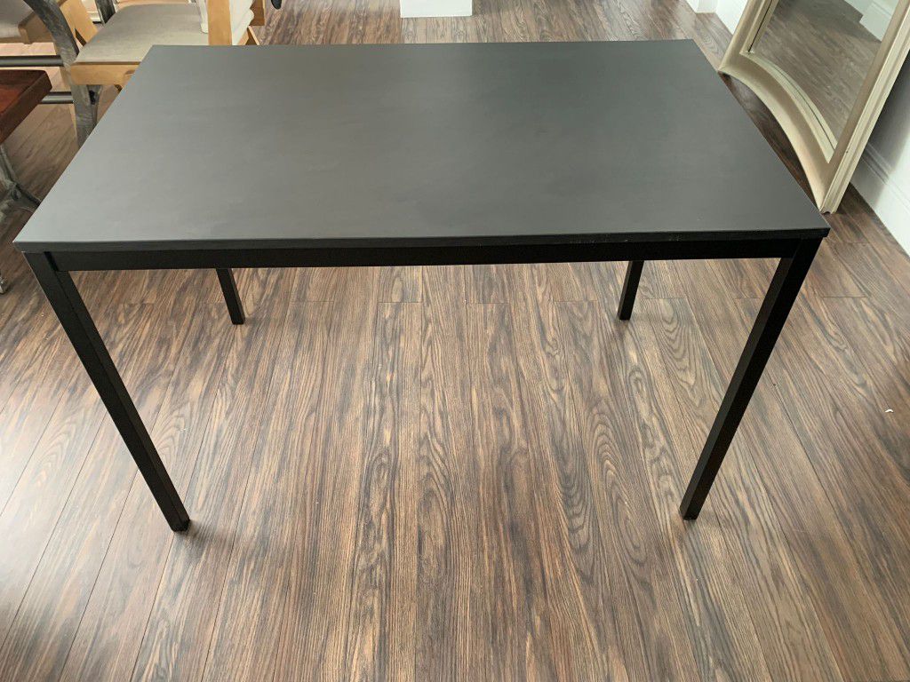 Black Table/Desk 