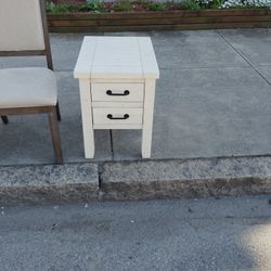 Nightstand 