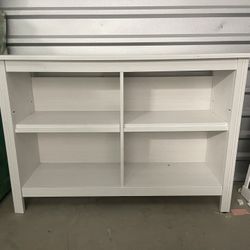 Shelf Console And Wicker Decorations For Kids Room 