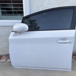 2010–2015 Toyota Prius Driver Side Front Door w/ Mirror – White 070 OEM (Repainted, Non-Heated)