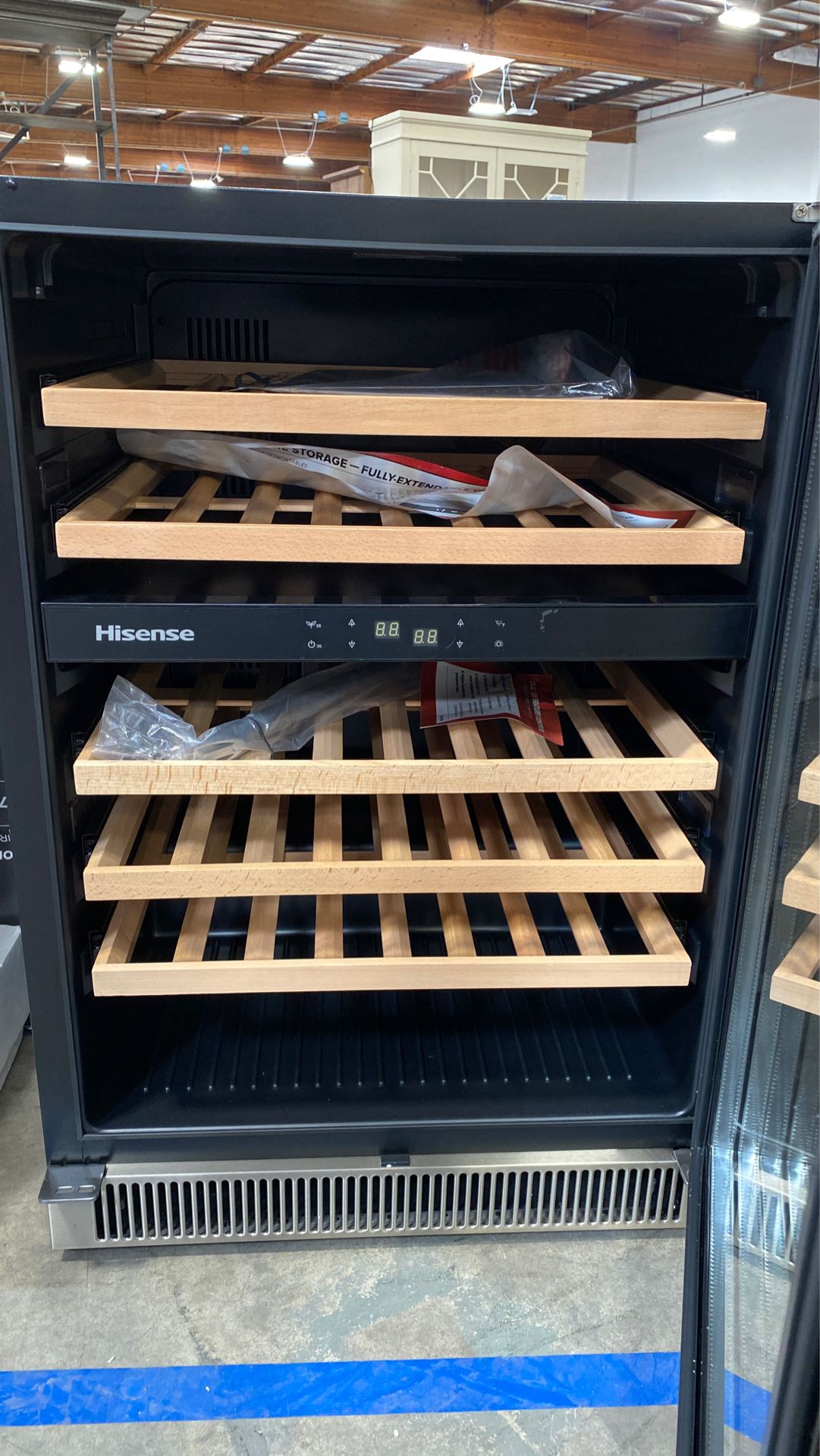 NEW Hisense/ Dual Temp Zone 46 Bottle Wine Cooler for Sale in Temecula, CA OfferUp