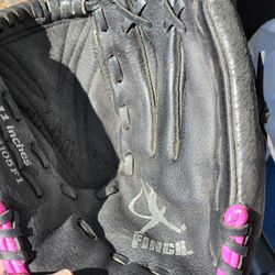 Mizuno Finch Prospect Glove Children  AWESOME