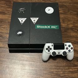 PS4 With PS4 Controller 