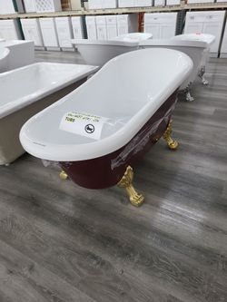 Clawfoot bathtub 68"