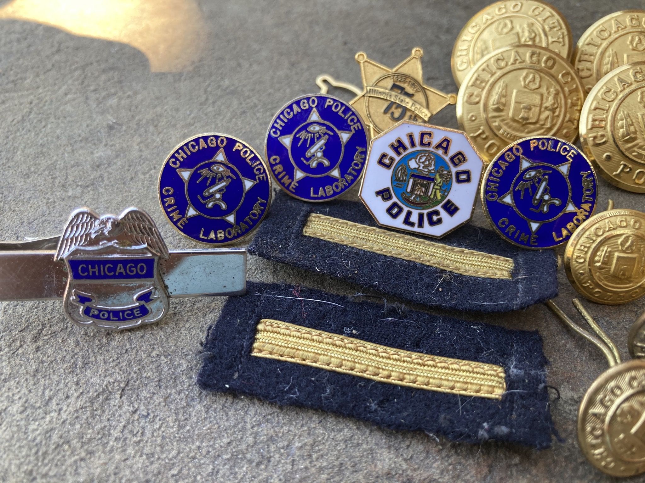 Chicago City Police Department formal coat buttons + pins