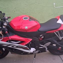 2007 Yamaha R6 SERIOUS BUYERS PLEASE 