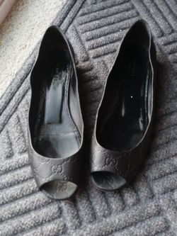 Gucci Peep Toe Flats Size 40 In Womens