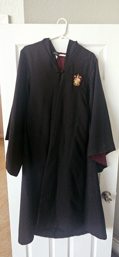 HARRY POTTER DELUXE ROBE FROM UNIVERSAL ORLANDO