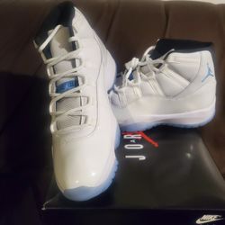 Air Jordan 11 Retro "Legend Blue" Size 12