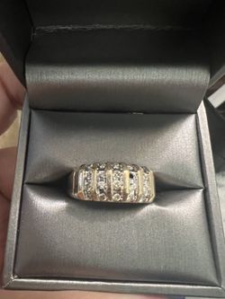 10 K Gold Ring And Diamonds 