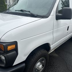 2011 Ford E-250