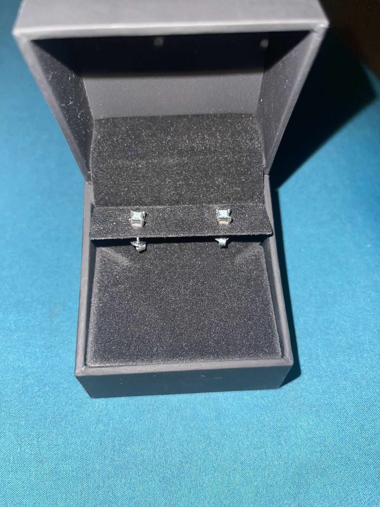 1/10 ct New Diamond Earring Studs 