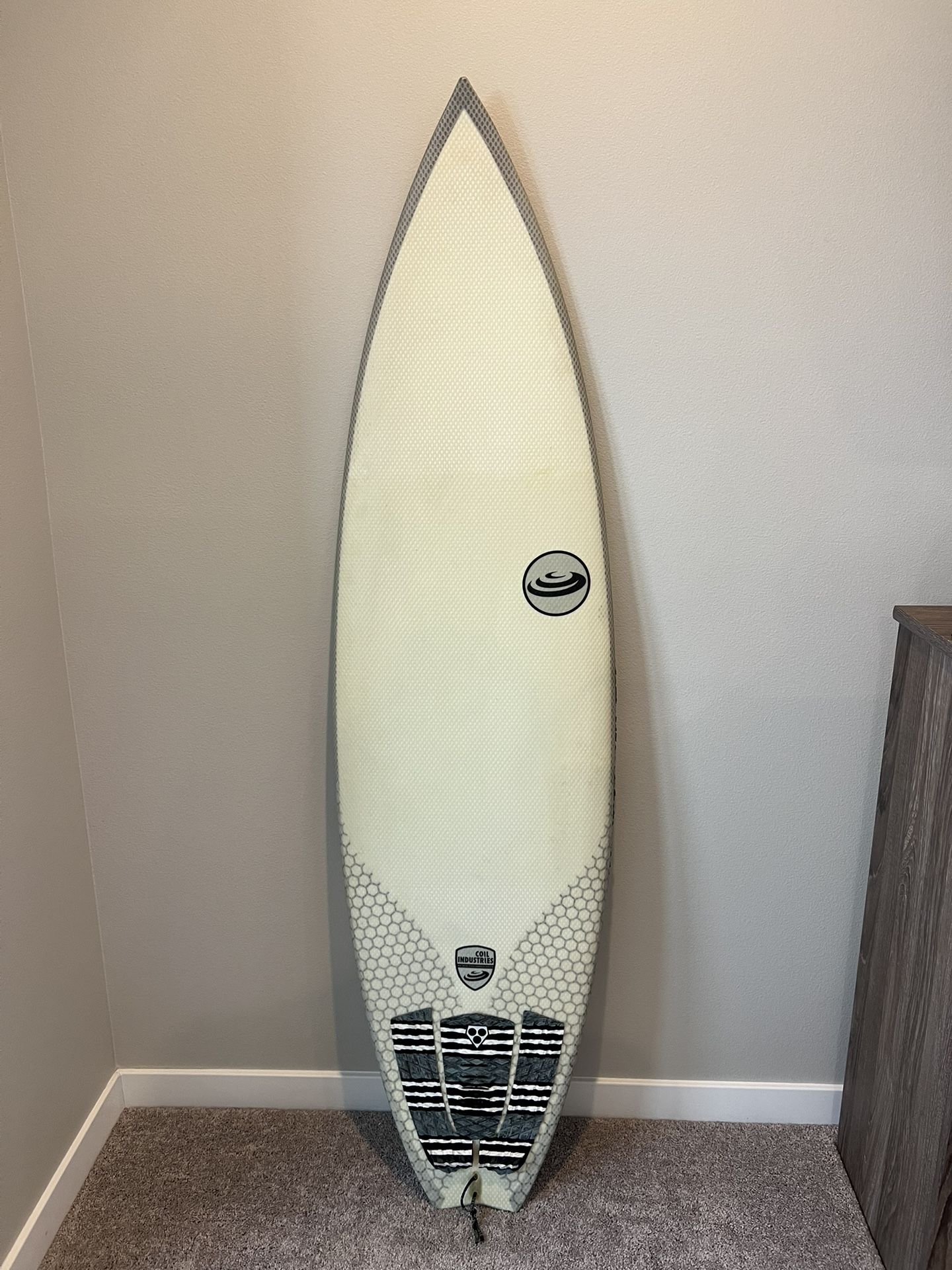 Coil Surfboard 6’1”