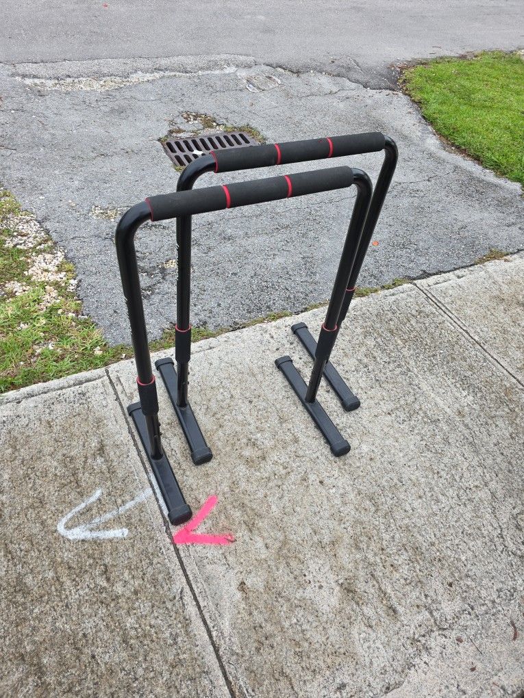 Freestanding Dip Bars