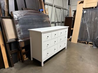 White 8-Drawer Double Dresser