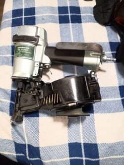 Hitachi NV45AB2 7/8-Inch to 1-3/4-Inch Coil Roofing Nailer
