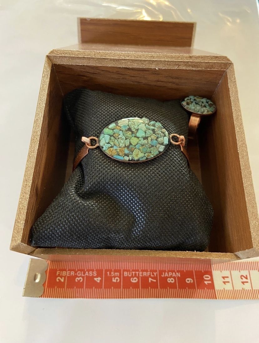 luxury copper set of bracelet and a ring jewelry with turquoise for Women oval shape The ring size is adjustable Advantages of copper jewelry: 1- re
