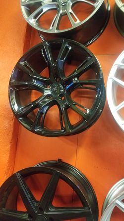 Brand new Srt 20x9 et35 rims fit jeep dodge