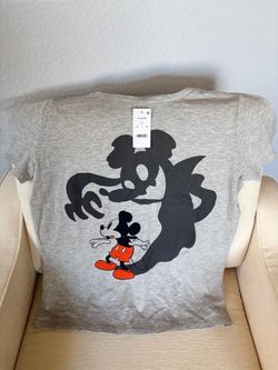Women’s Disney Mickey Mouse Scary Halloween T-shirt Size XL - New with tags!