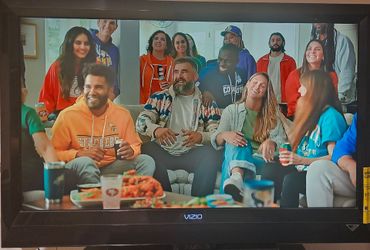 37" Vizio TV