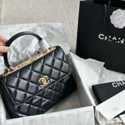 Business black crossbody handbag
