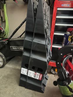 Vehicle ramps