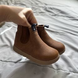 Cat & Jack Boots Toddler Boy, Size 6