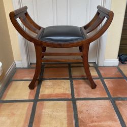 Antique English Slatted Mahogany Ottoman With Black Leather Seat