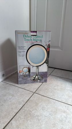 Deluxe Lighted Touch Mirror