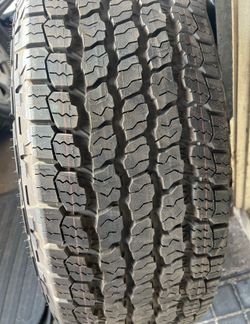 Toyota Tacoma  4runner or tundra SPARE TIRE  265/70R16