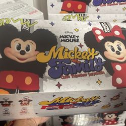 mickey family cute together