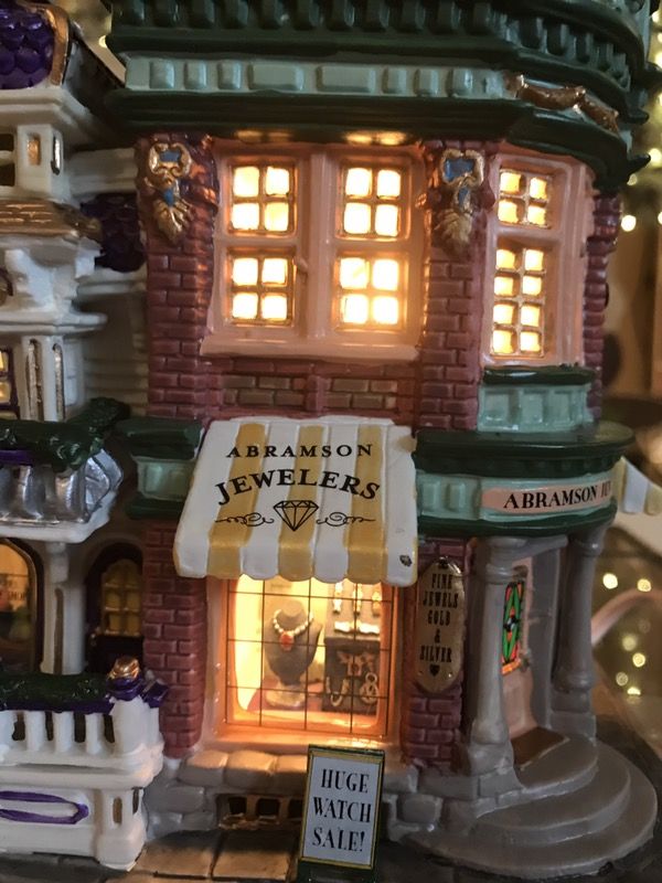 2004 Lemax Christmas Village House Jewelry Store &amp; Purfume shop HO