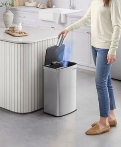 Automatic Kitchen Trash Can, 50 L (LTB670E01) –