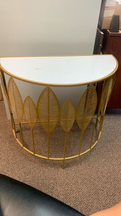 Cute table.