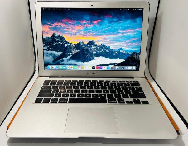 Apple Macbook Air 13” Core i5 4GB 128GB SSD OS Big Sur Fully Functional