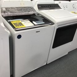 New Scratch And Dent Whirlpool Washer And Dryer Set. 1 Year Warranty 