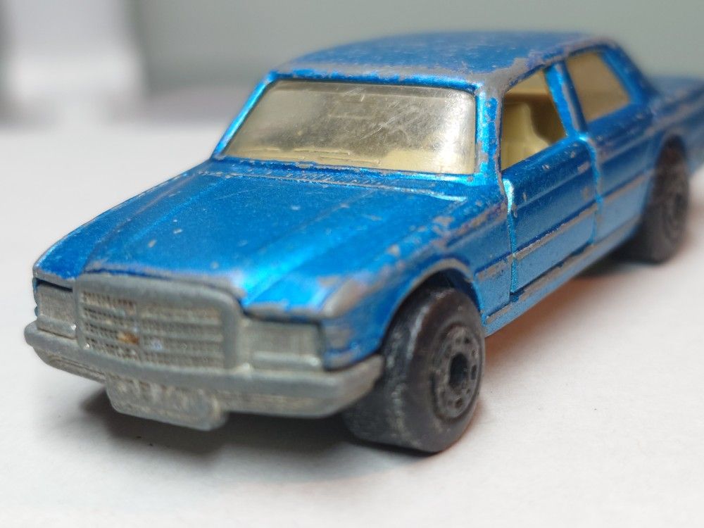 Vintage Matchbox Lesney Mercedes Benz 450SEL opening Doors