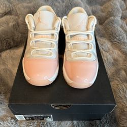 Jordan Pink 11’s