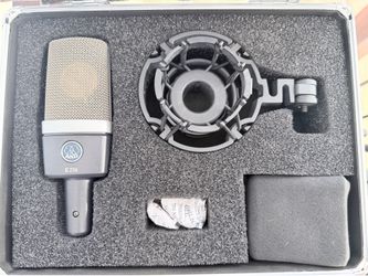 Akg c214 microphone