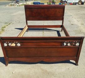 VINTAGE FRAME BED