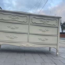 Six drawer bedroom dresser