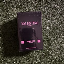 Valentino Umo  Born In Roma Intense 