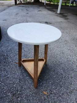 Marble Round Table 