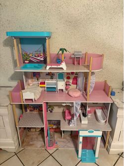 Doll house