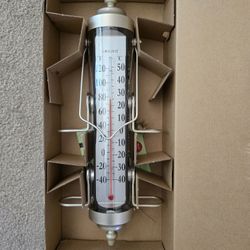Combination Thermometer And Bird Feeder