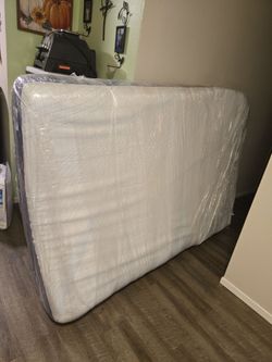 Full mattress brand new Sealy
