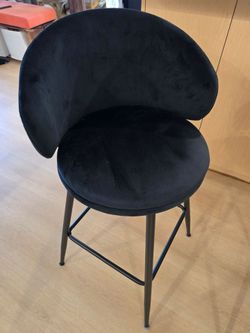 Bar stools 3 total black velvet.