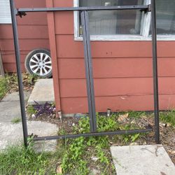 Queen Metal Bed Frame 